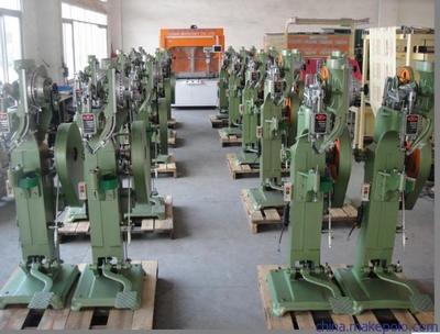 【供應(yīng)鴻達(dá)HD-LH2008周轉(zhuǎn)箱鉚釘機(jī)】價(jià)格,廠家,圖片,鉚接機(jī),東莞超聲波機(jī)械-